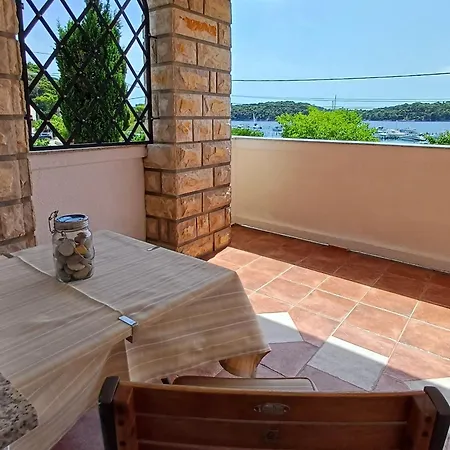 Apartment By The Sea Palit, Rab - 22493 Rab Town